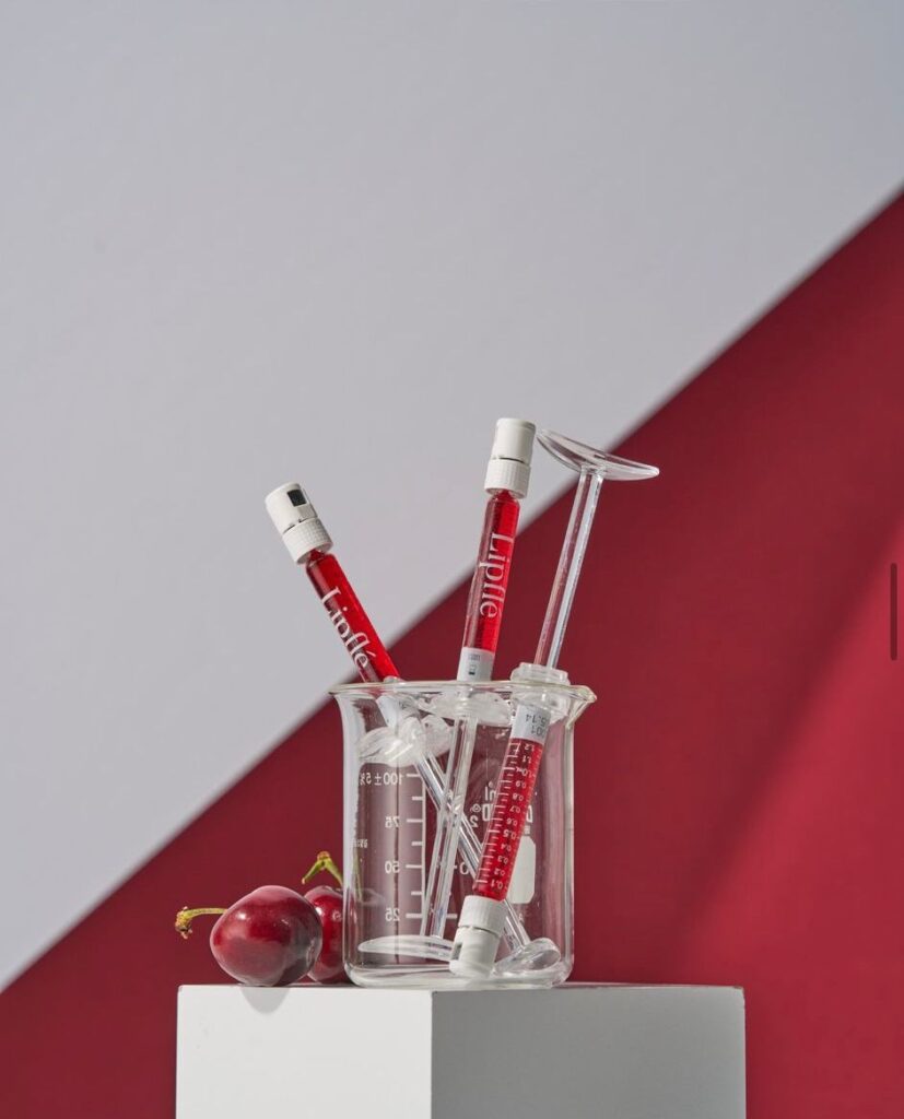 Lipfle acid hialuronic buze – volumizare și hidratare naturală